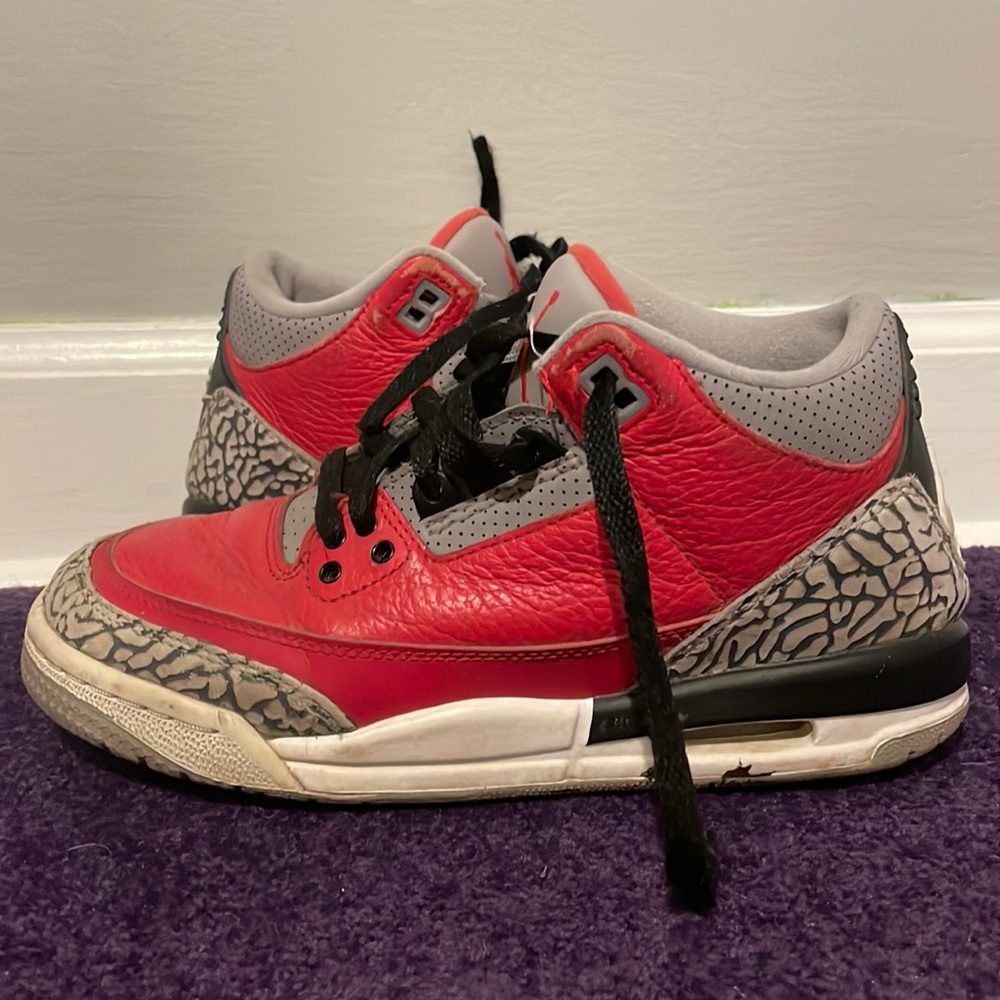 AIR JORDAN RETROS
